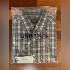 UNTUCKIT SHIRT SIZE SMALL TRADITIONAL FIT NWT